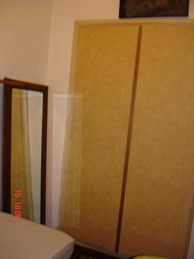 Room For Rent In Rome Trastevere Exterior foto